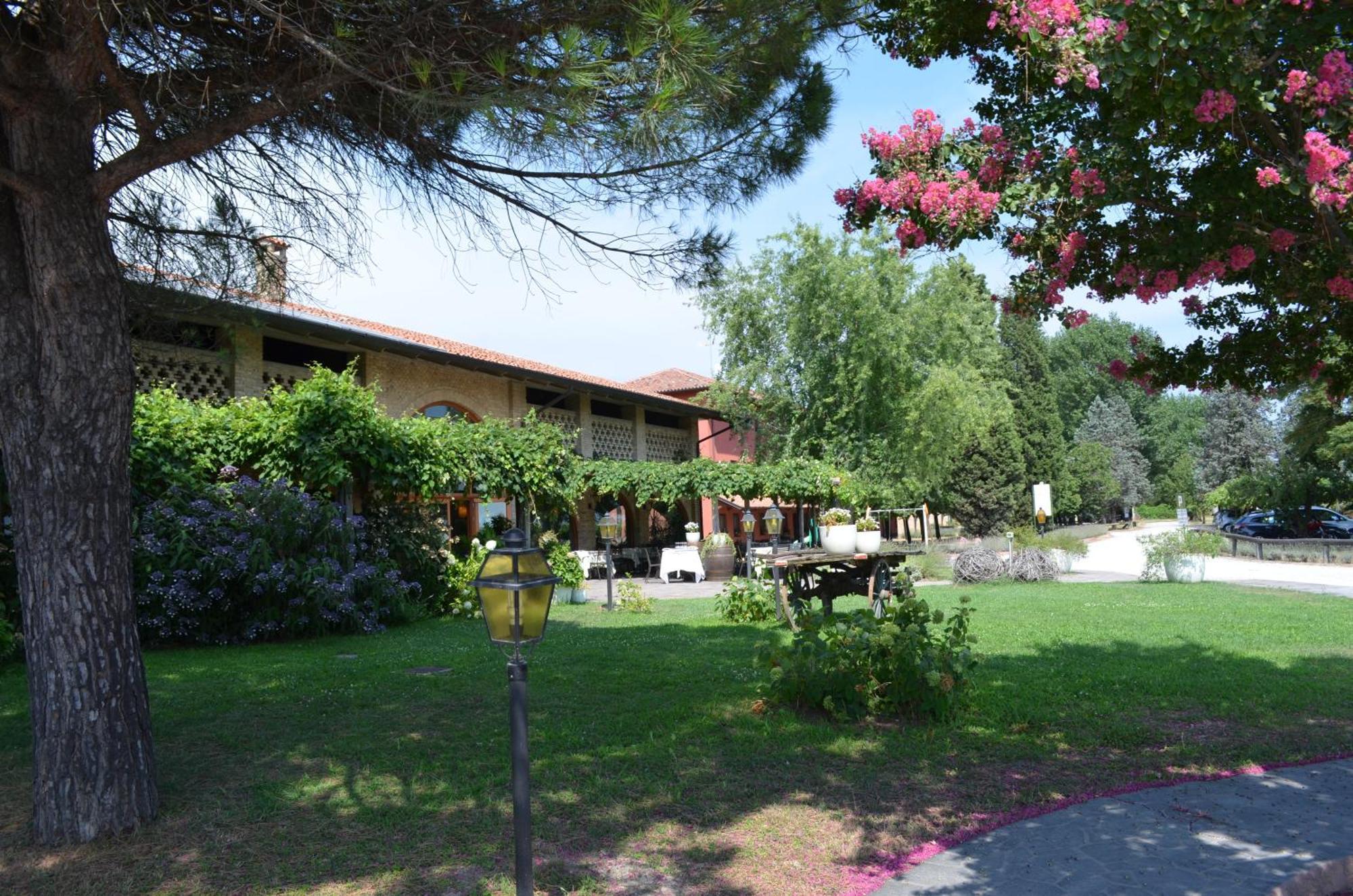 Agriturismo Isola Augusta Palazzolo dello Stella المظهر الخارجي الصورة